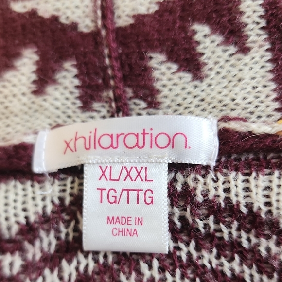 Xhilaration Burgundy and Cream Knit - Picture 13 of 14